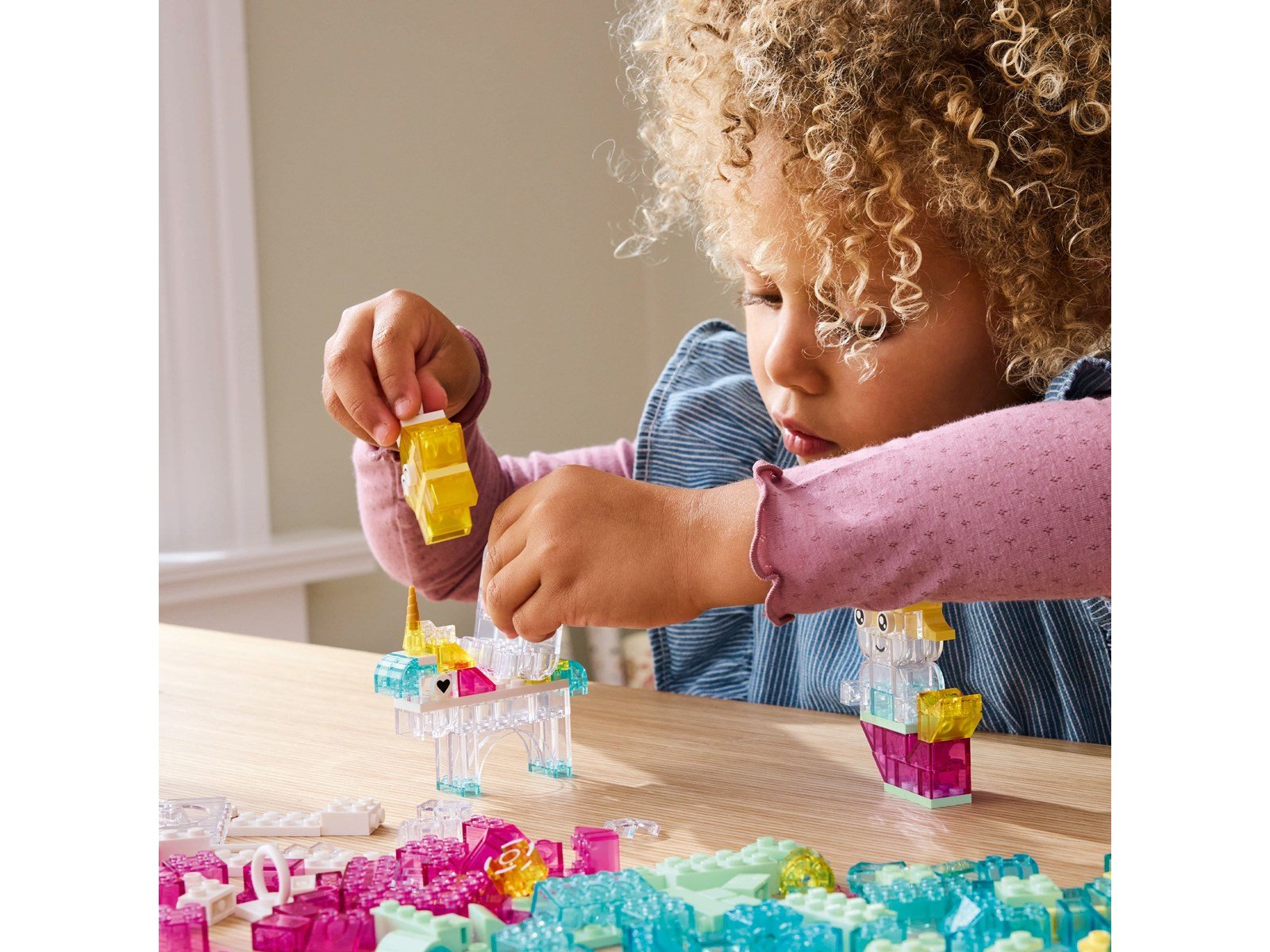 LEGO Classic Boîte de Briques Transparentes Magiques – Image 2