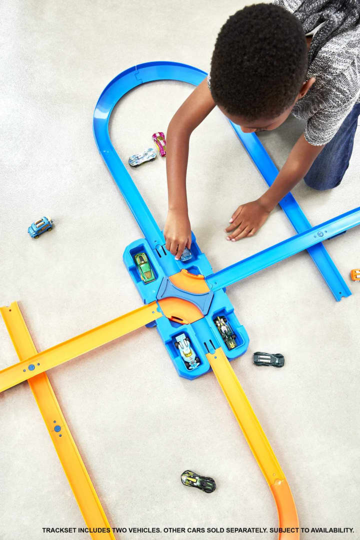 Hot Wheels Boîte Deluxe de Course – Image 2